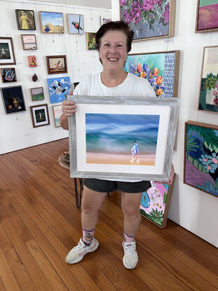 Summer Lovin'. Sand between our toes, big fluffy towels, aquamarine waves ... who doesn't love summers freedom's. Captured in Queensland with it's beautiful aquamarine colours. Summer lovin' is a cool and bright addition to the Limited Edition 'breathing dreams' series by emerging artist Ann Parrott. 