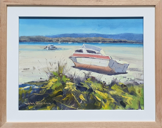 I painted this ‘en plein air’ (on location) at Tin Can Bay in Queensland. Many boats were stranded by the low tide waiting to sail away again. Original oil painting using an impressionist style.