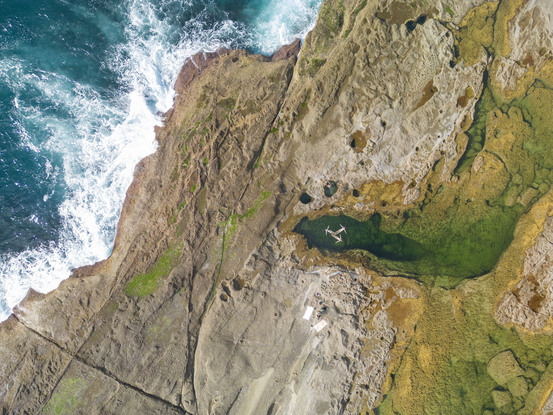 This original photograph is printed professionally on archival paper, the print has a flat finish and is very detailed and looks amazingly vivid showcasing all the natural colours of the Australian coastline.