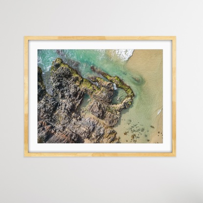 This original photograph is printed professionally on archival paper, the print has a flat finish and is very detailed and looks amazingly vivid showcasing all the natural colours of the Australian coastline.