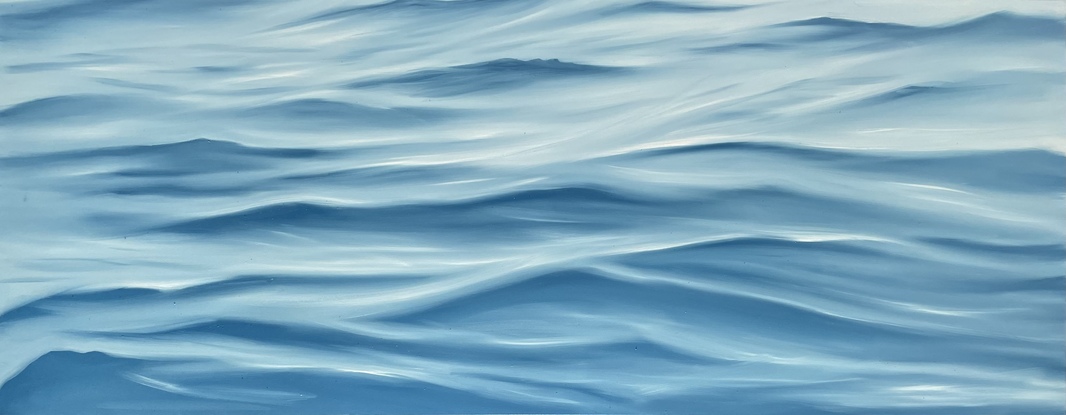 Smooth ocean surface with lots of movement 