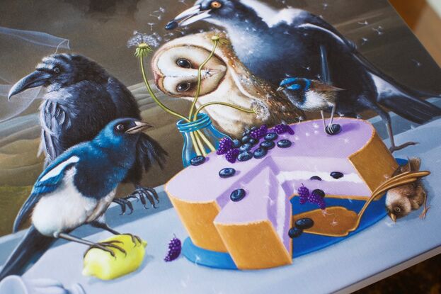 Birds with cake