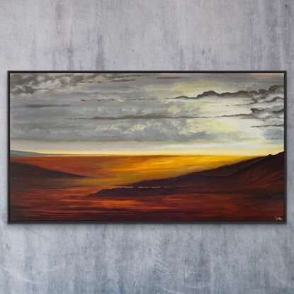 Outback horizon with mountains on the side