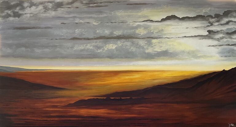 Outback horizon with mountains on the side