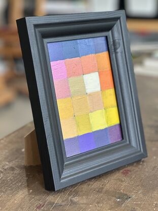 Colourful square in a pretty combination that evokes the mood of a lazy Italian Chianti afternoon. 