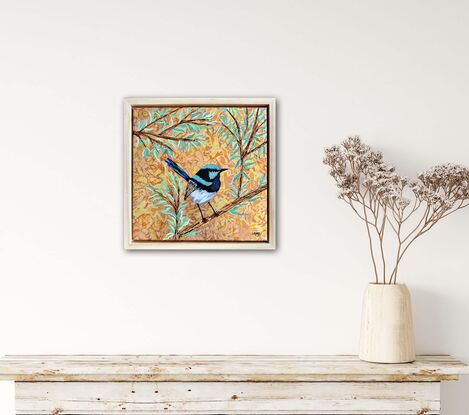 Superb fairy wren 
Acrylic and metal leaf on linen 
This beauty is ready to hang 
Style art deco with an abstract background done with metal leaf 
There is a magical effect on the metal leaf the light !
This painting is framed with a light natural wood 
Provided with a certificate of authenticity this painting is signed on front and on the back too.!
Hope you will have a crush on this one ! 

Wrapped securely with thick cardboard 
