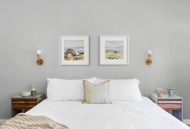 sienna coloured thatched roof draws attention to this small cottage high above the dramatic coastline of
Galway Bay on the Irish west coast. Softly captured in keeping with atmospheric conditions