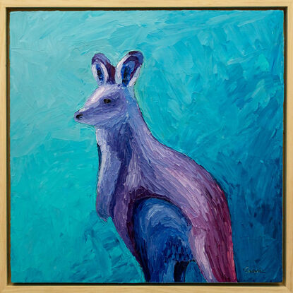 A textured oil painting of an Australian joey Wallaby painted in blues, purples and maroon.