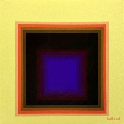 Concentric coloured squares