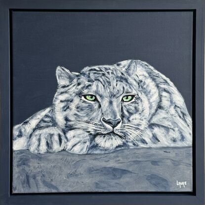 I went to Melbourne zoo and I stayed a long time seeing this elegant snow leopard .
Well I decided to paint this beauty and I hope you will have a crush on it! This painting is slightly varnished with a Matt varnish and framed I painted the frame with the same colour of the painting background for a classic touch.
Each painting is provided with a certificate of authenticity wrapped securely with bubble layers and thick cardboard.