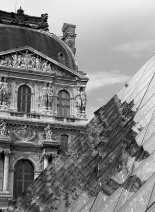 Black and white photograph of Paris streetscene