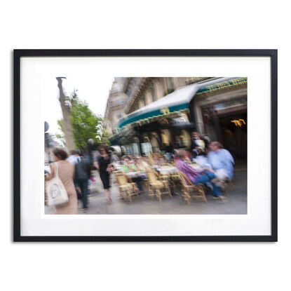 Black and white photograph of Paris streetscene