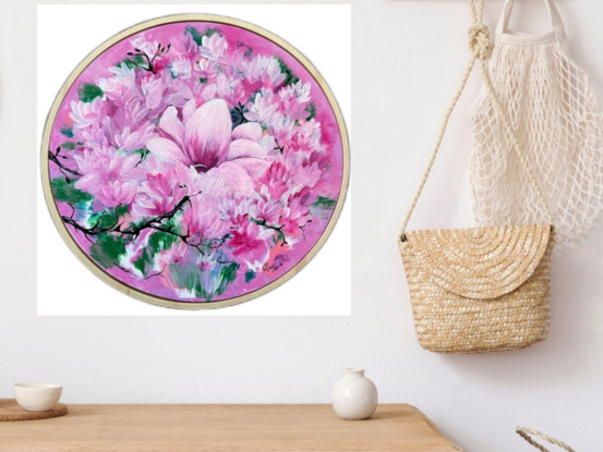 This circular canvas has 2 coats of liquid flow pour paint a decorative pallet of magenta pink and light pink and white ,and garden green submerged into the canvas creating a floral atmosphere back ground for these lovely Magnolia flowers
A liquid flow paint used with a brush for the second coat 
Hand painted the Magnolias for second coat 
Thirdly the surface is varnished with Matt clear to maintain the paintings Life 
Comes with a certificate Of Authenticity a unique design one off painting suitable for any room of the house , eg Bedroom Art ,bathroom Art ,study Art’
Ready to hang and free delivery 