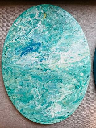 Elemental pieces of the earth and ocean, a connectedness to nature and our truest being.

Size is for each 30x40cm elliptical canvas. Would look nice as is or with white canvas