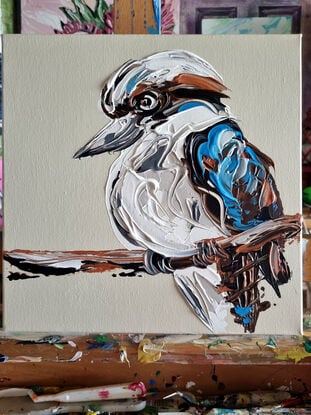 Kookaburra textured on cream