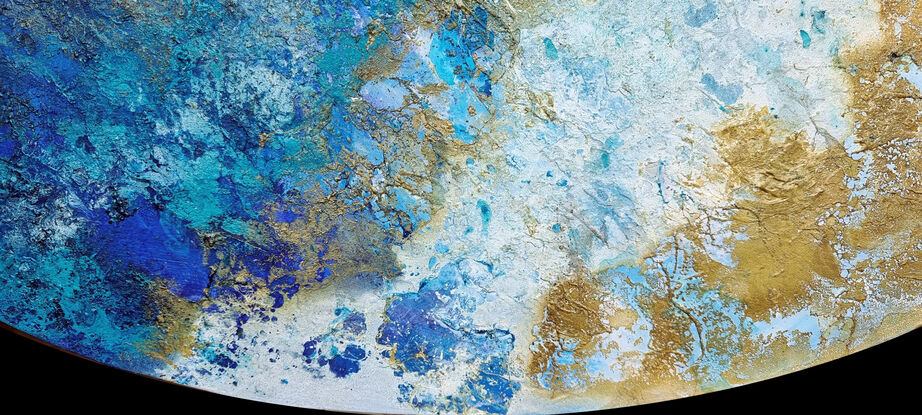 Abstract oceanscape on a oval shape.